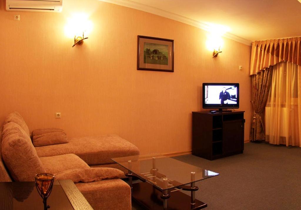 Hotel Old Town クタイシ エクステリア 写真