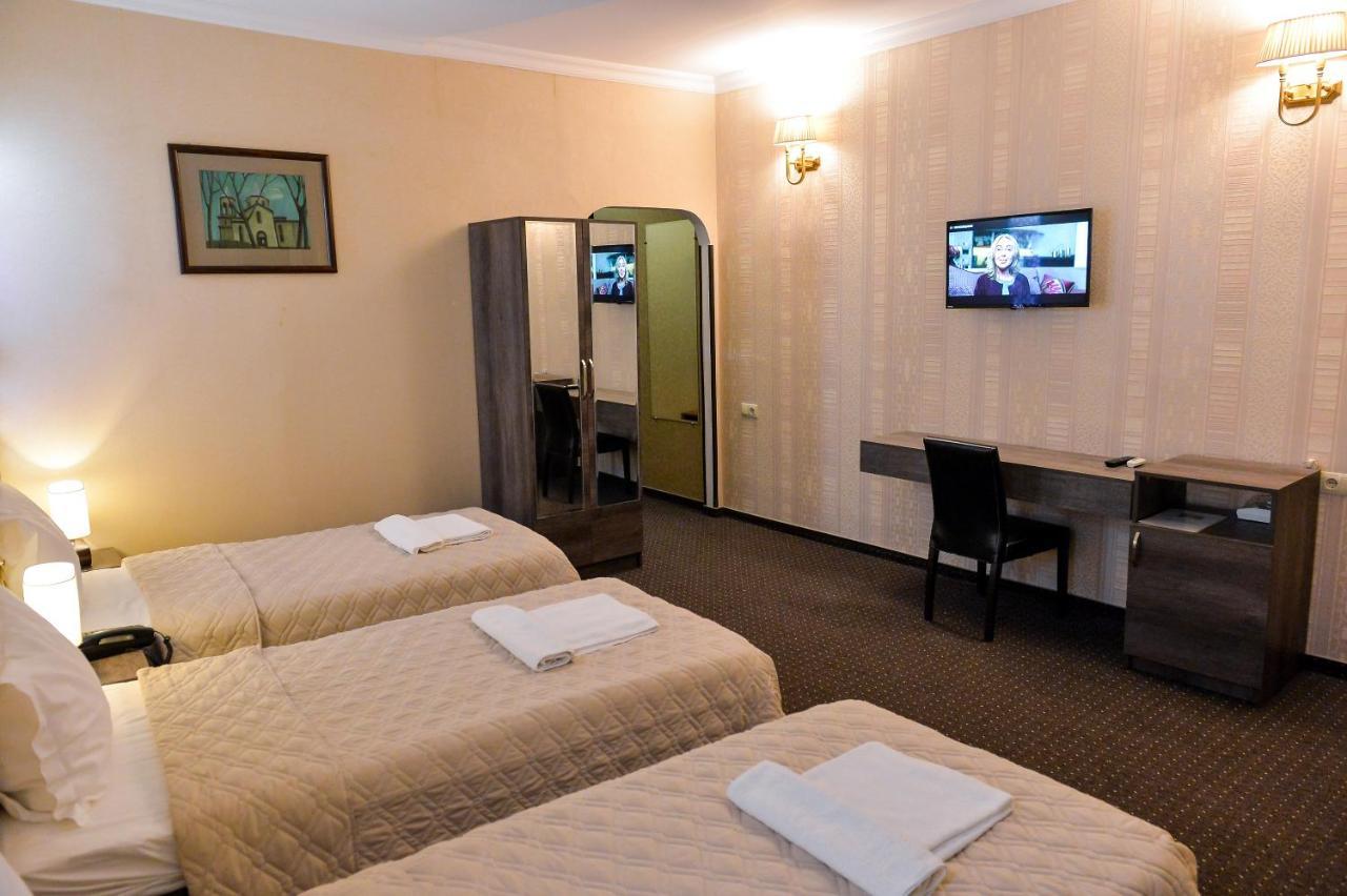 Hotel Old Town クタイシ エクステリア 写真